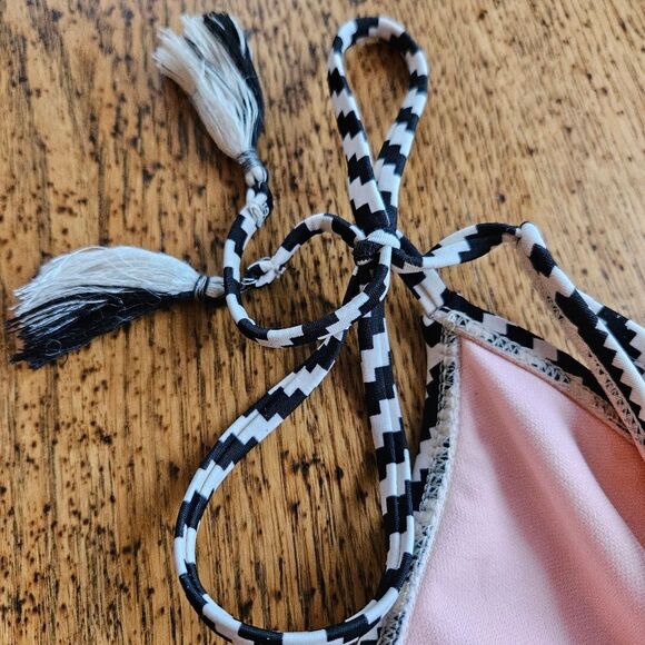 Xhilaration Chevron Stripe Bikini Bottoms Pink Tan Black Juniors M Scoop Tie - Picture 2 of 7